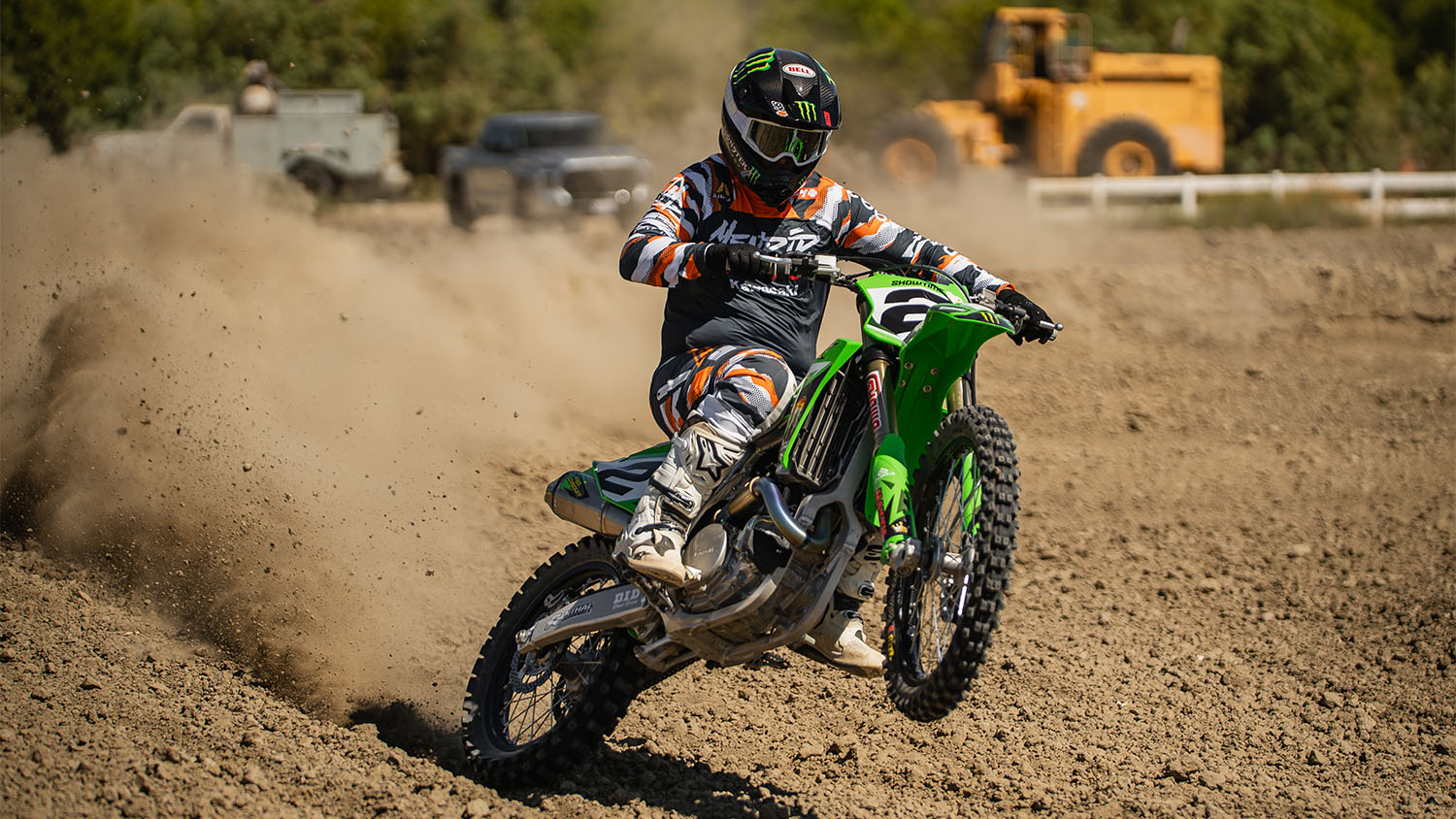 Jeremy Mcgrath in a motocross competition.